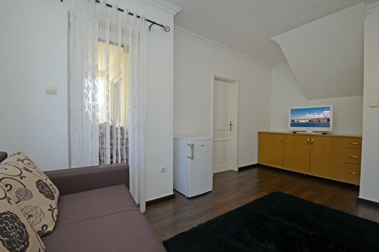 Villa Zare *
