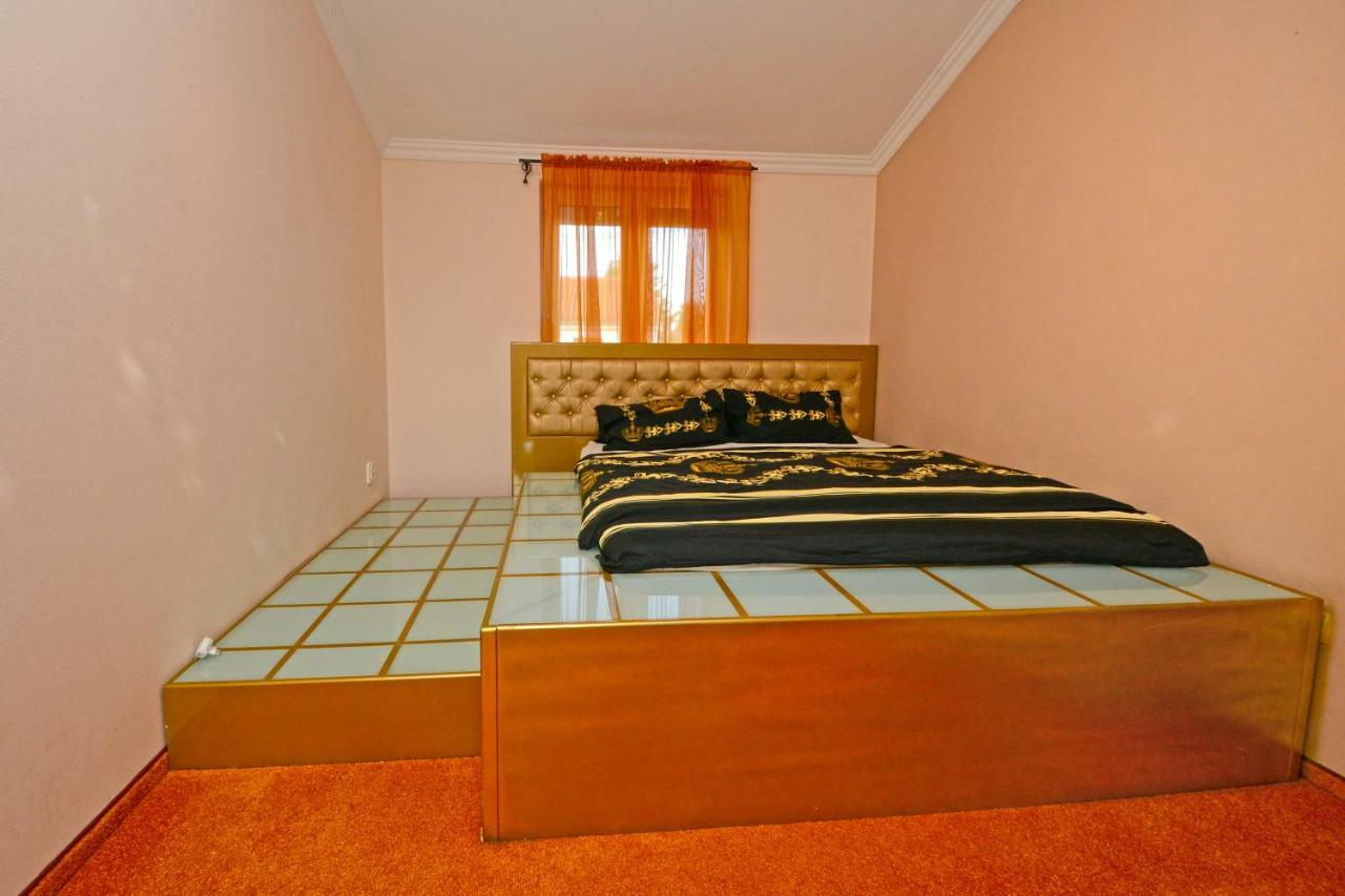 Vila Zare